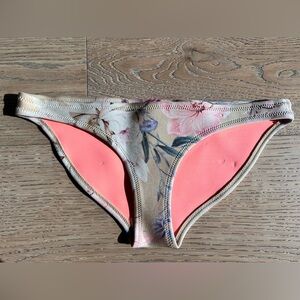 NWT: Triangl swimwear neoprene tan beige floral bikini bottom size small